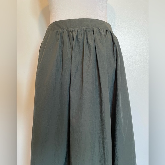 Hidden Forest Market Skirt Size Medium - Picture 2 of 6
